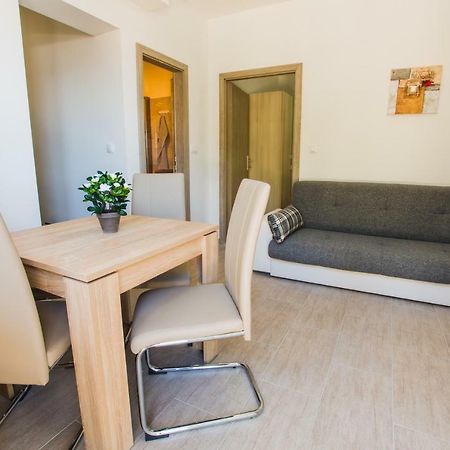 Putnik Apartman Dugi Rat Kültér fotó