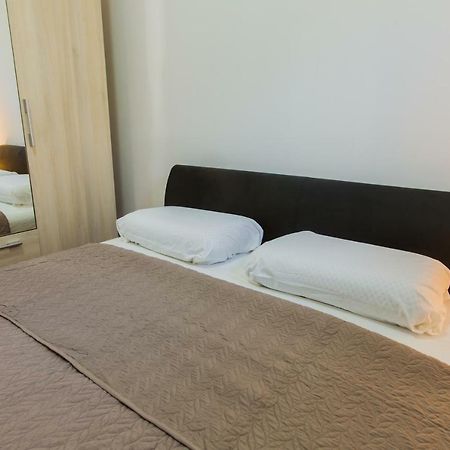 Putnik Apartman Dugi Rat Kültér fotó
